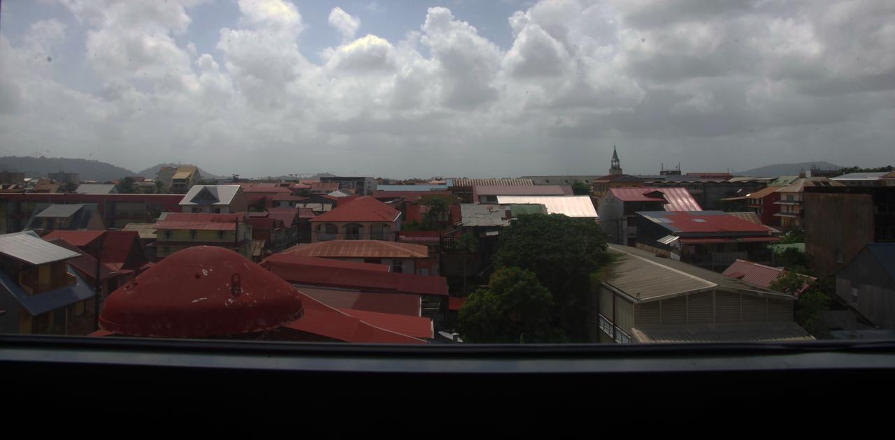 Hotel Des Amandiers Cayenne Bagian luar foto