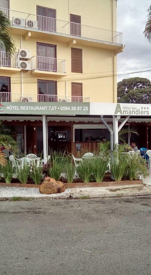 Hotel Des Amandiers Cayenne Bagian luar foto